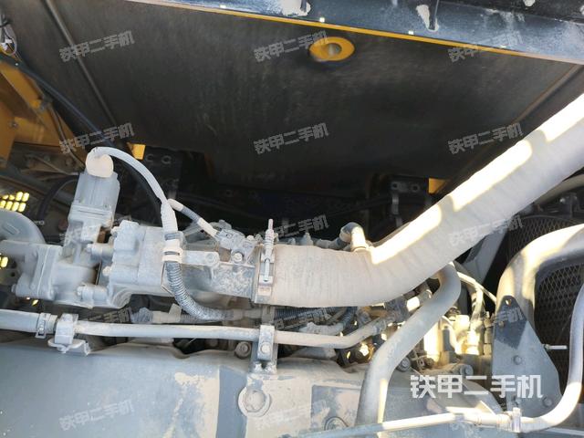 氣門(mén)室蓋螺絲特寫(xiě)（上車(chē)部件）