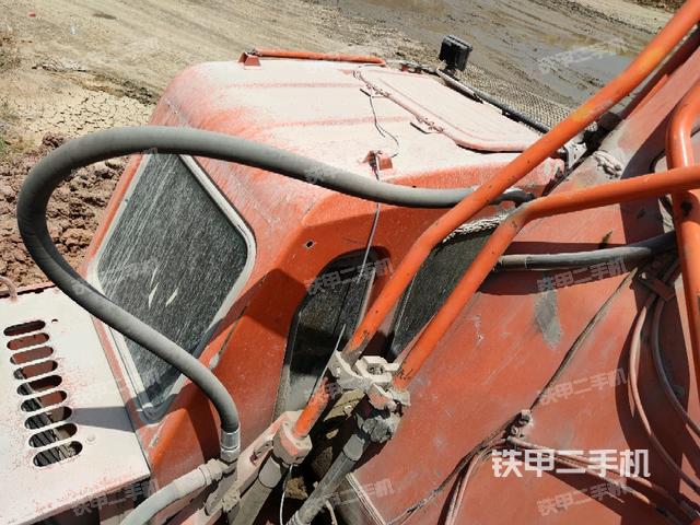 駕駛室頂部俯視(上車部件) 駕駛室頂部俯視(上車部件)