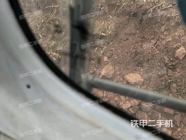 駕駛室左前45度(駕駛室部分) 駕駛室左前45度(駕駛室部分)