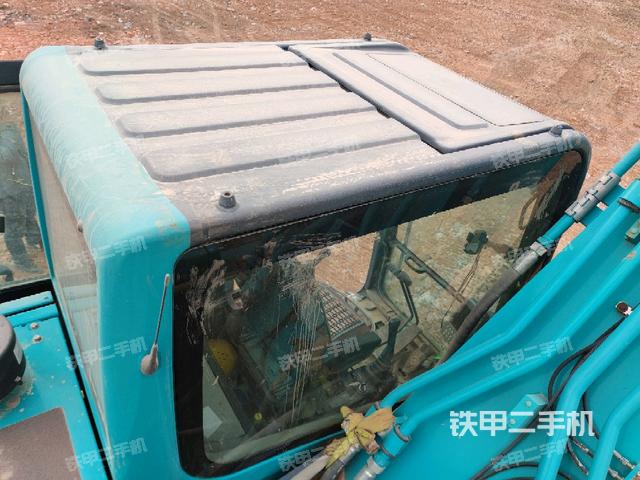 駕駛室頂部俯視(上車部件) 駕駛室頂部俯視(上車部件)