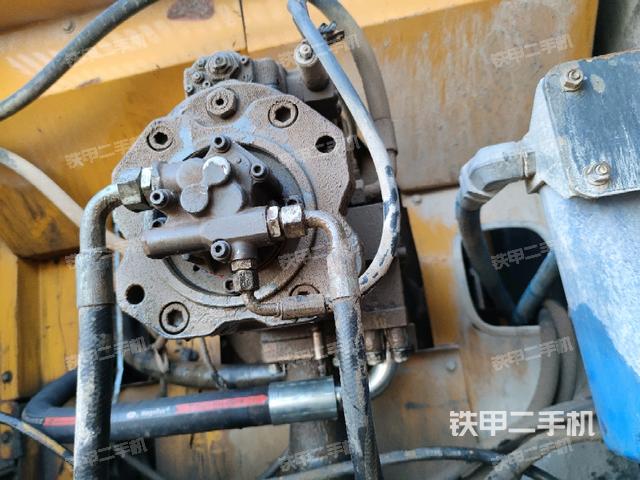 液壓泵斜45?右（大件艙室）