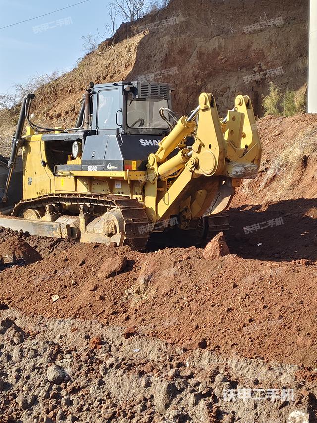 整机右侧（设备外观及核心部件）