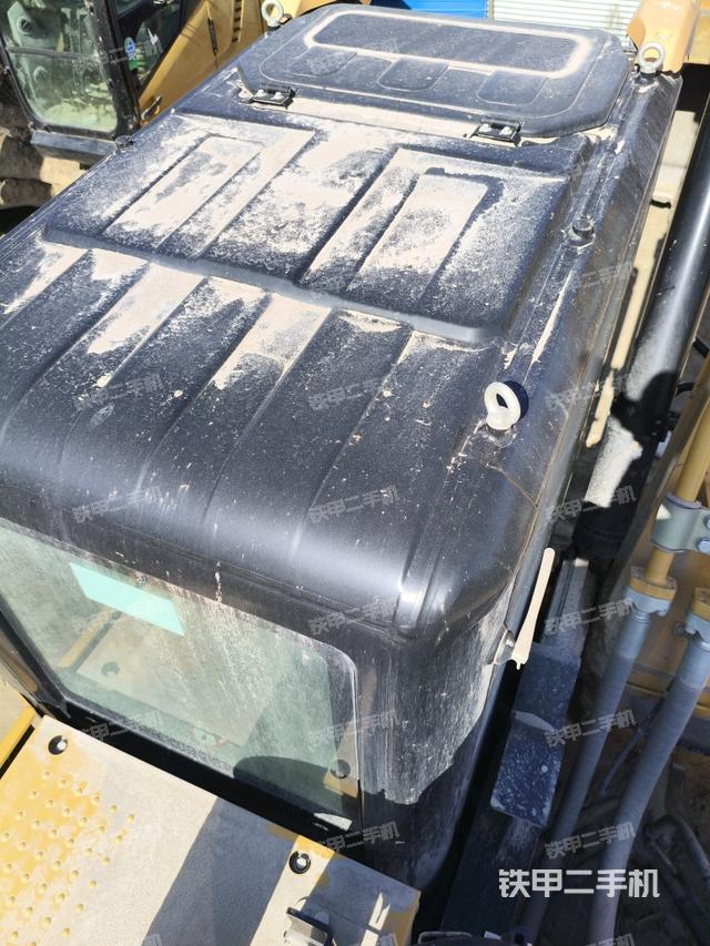 駕駛室頂部俯視（上車(chē)部件）