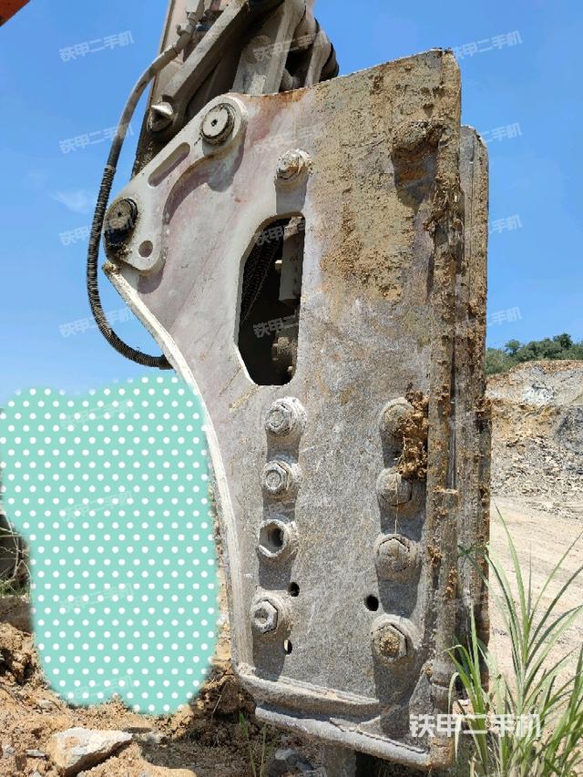 鏟斗45度(工作和回轉(zhuǎn)裝置) 鏟斗45度(工作和回轉(zhuǎn)裝置)