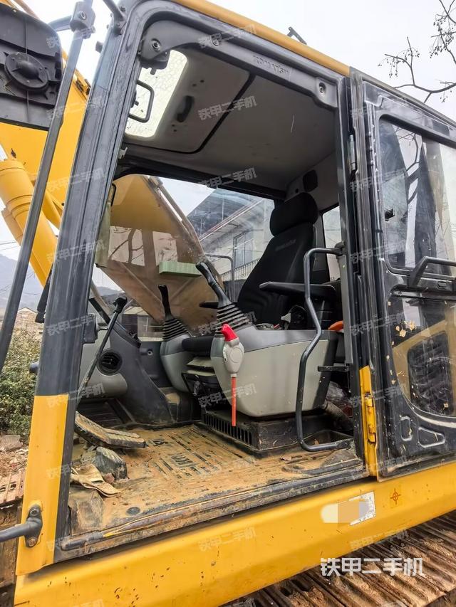 顶棚整体（驾驶室部分）