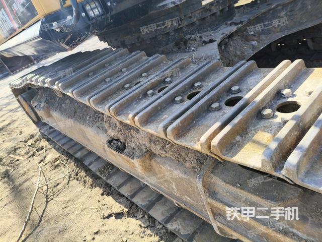 左導(dǎo)向輪（行走機(jī)構(gòu)）