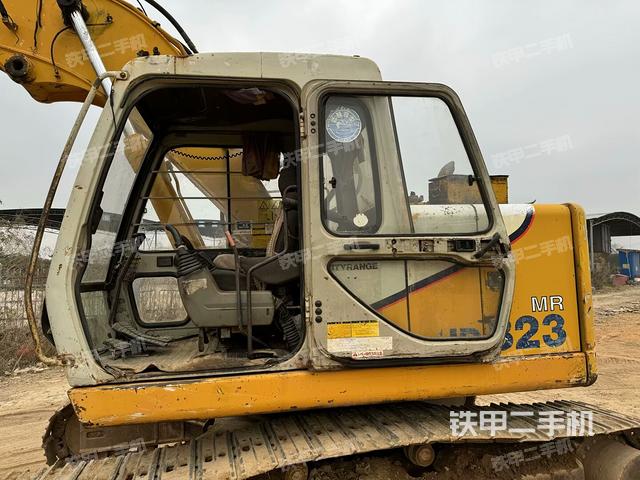 驾驶室整体（整机外观）