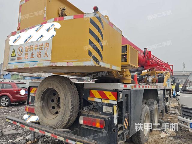 右后45度（汽车起重机外观）