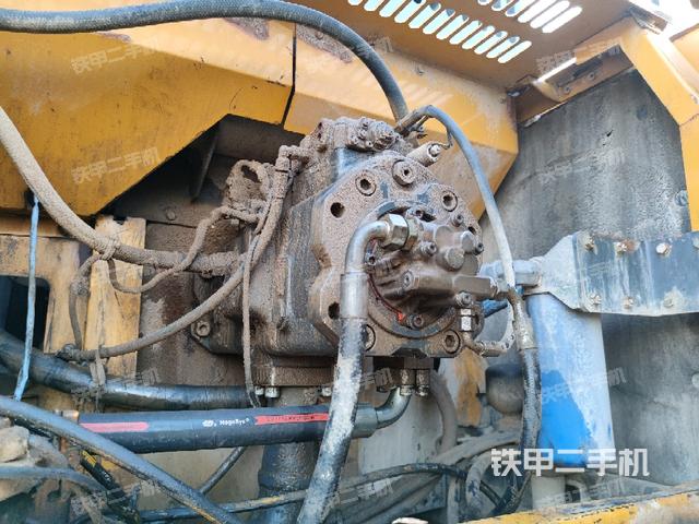 液壓泵斜45?左（大件艙室）