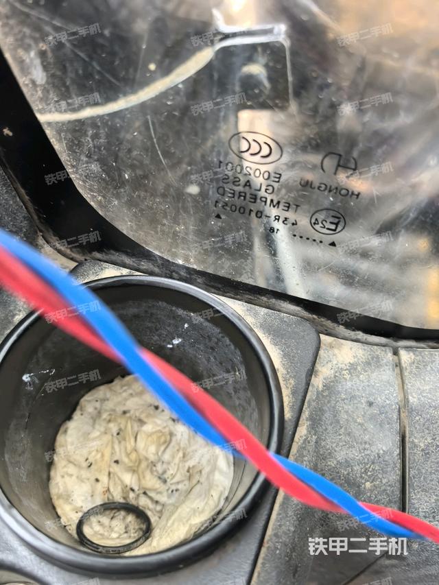 駕駛室左前45度（駕駛室部分）