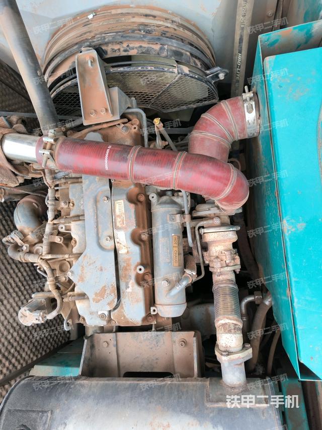 氣門室蓋螺絲特寫（上車部件）