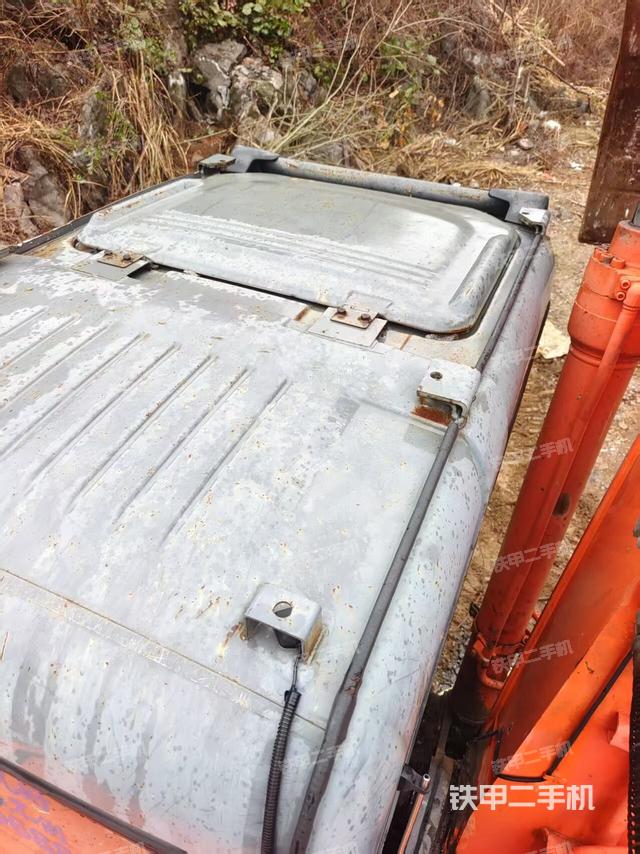 駕駛室頂部俯視（上車部件）