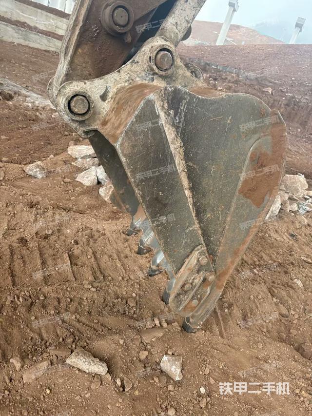 大臂根部?斜視(工作和回轉(zhuǎn)裝置) 大臂根部?斜視(工作和回轉(zhuǎn)裝置)