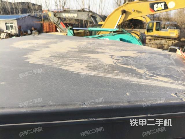 駕駛室外頂部全景(推土機駕駛室) 駕駛室外頂部全景(推土機駕駛室)