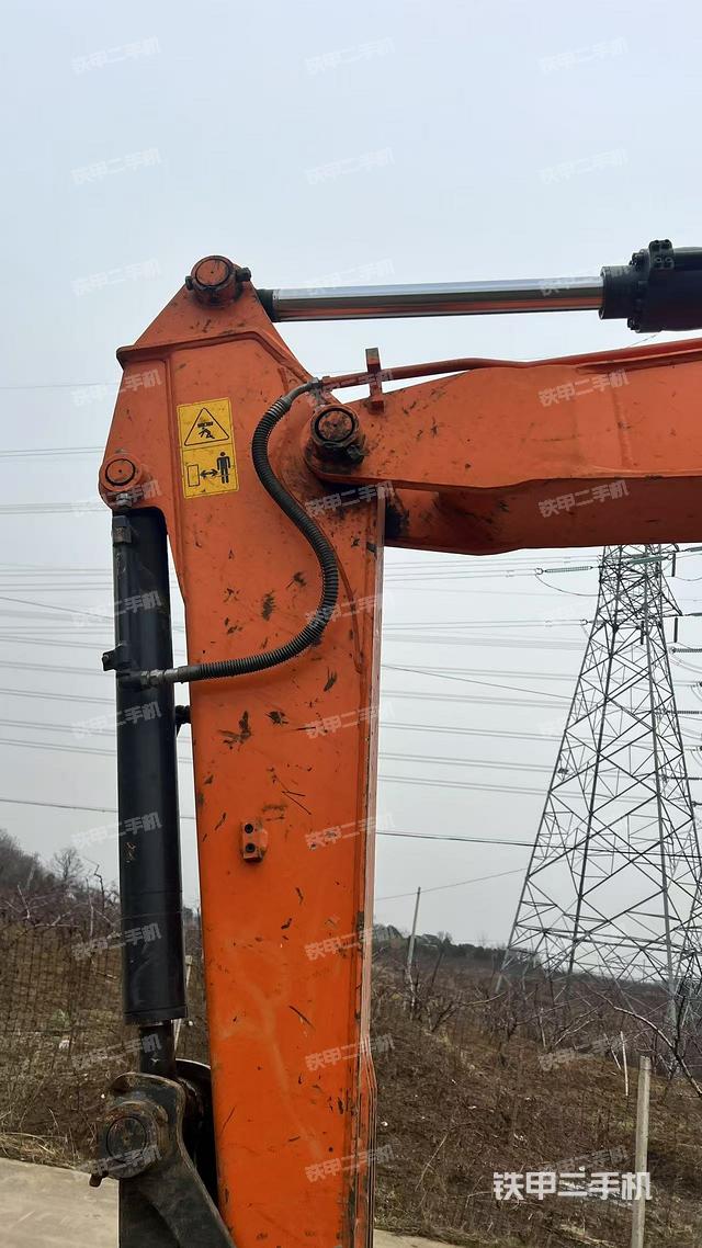 小臂整體右前(工作和回轉(zhuǎn)裝置) 小臂整體右前(工作和回轉(zhuǎn)裝置)