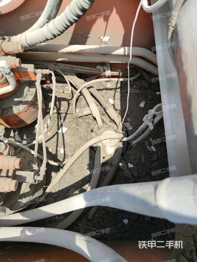 中央回轉(zhuǎn)接頭特寫(上車部件) 中央回轉(zhuǎn)接頭特寫(上車部件)