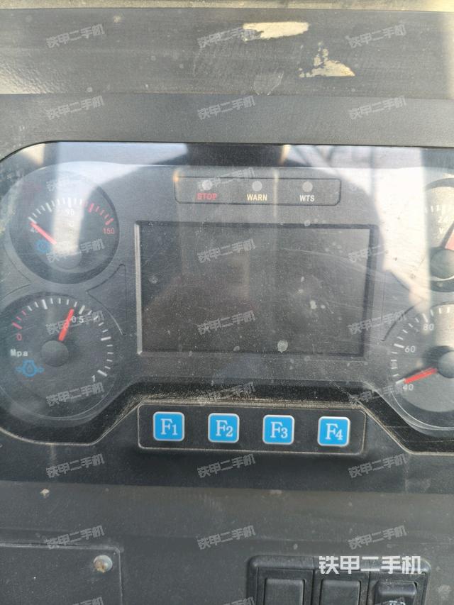 小時表(推土機駕駛室) 小時表(推土機駕駛室)