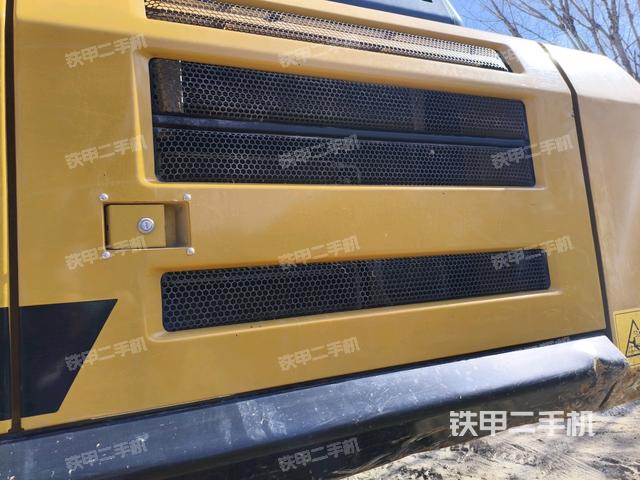 散熱器正面（大件艙室）