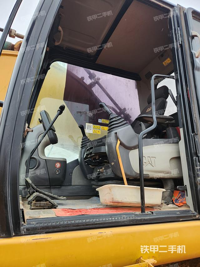 驾驶室整体（整机外观）