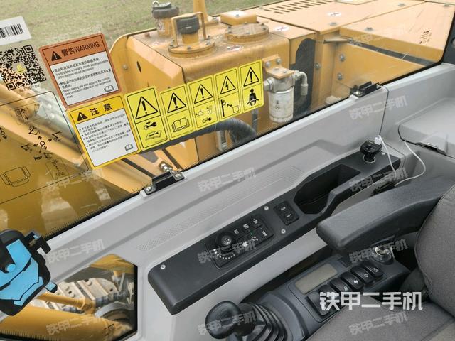 座椅右側(cè)控制臺/鑰匙門/油門/含右手柄（駕駛室部分）