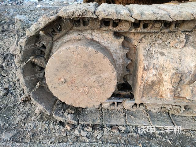 右驅(qū)動(dòng)輪（行走機(jī)構(gòu)）