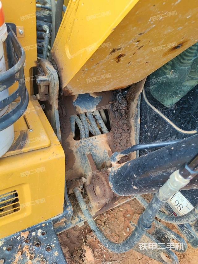 大臂根部 斜(工作和回转装置) 大臂根部 斜(工作和回转装置)