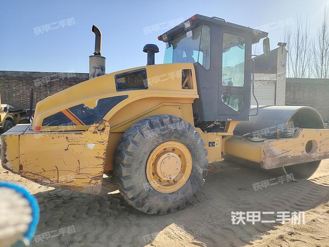 整机右后45°（设备外观及核心部件）