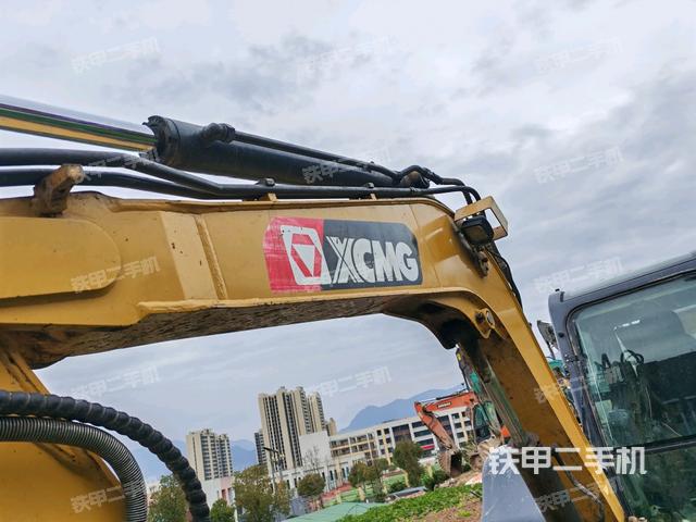 鏟斗右后整體（工作和回轉(zhuǎn)裝置）