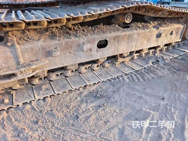 單側履帶整體（整機外觀）