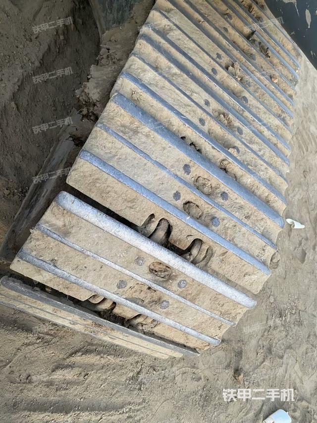 單側履帶整體（整機外觀）