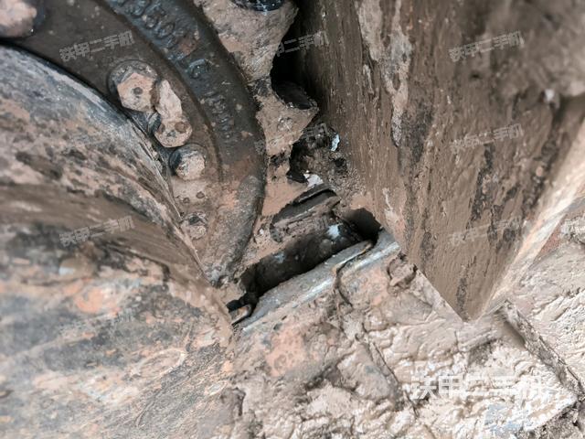 左導(dǎo)向輪（行走機(jī)構(gòu)）