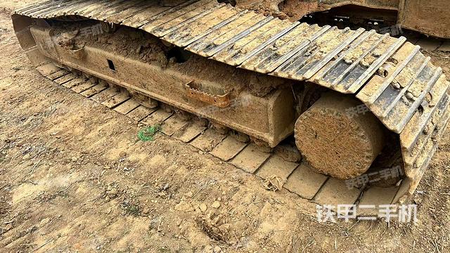 左側(cè)履帶整體?(行走機構(gòu)) 左側(cè)履帶整體?(行走機構(gòu))