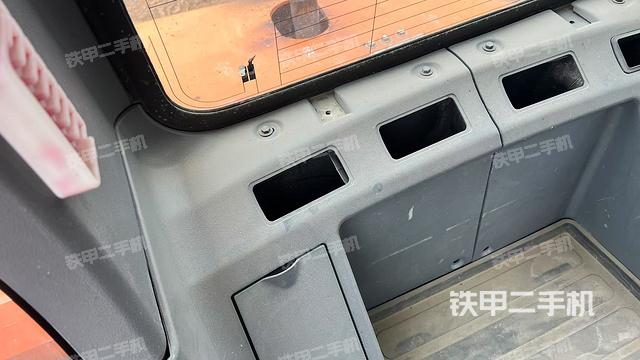 后窗玻璃角標(biāo)(駕駛室部分) 后窗玻璃角標(biāo)(駕駛室部分)