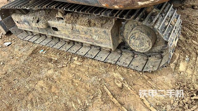 右側(cè)履帶整體?(行走機(jī)構(gòu)) 右側(cè)履帶整體?(行走機(jī)構(gòu))