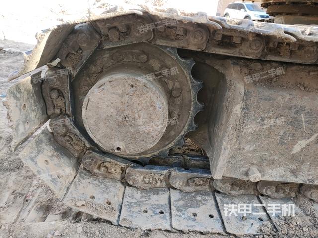 左驅(qū)動(dòng)輪（行走機(jī)構(gòu)）