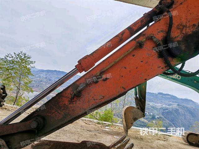 小臂整體右前(工作和回轉(zhuǎn)裝置) 小臂整體右前(工作和回轉(zhuǎn)裝置)