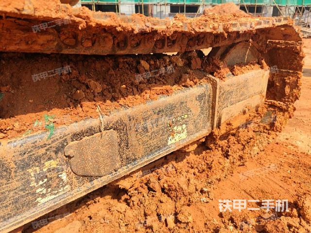 右导向轮(行走机构) 右导向轮(行走机构)