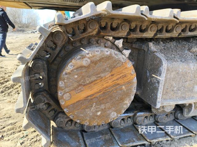 左驅(qū)動(dòng)輪（行走機(jī)構(gòu)）