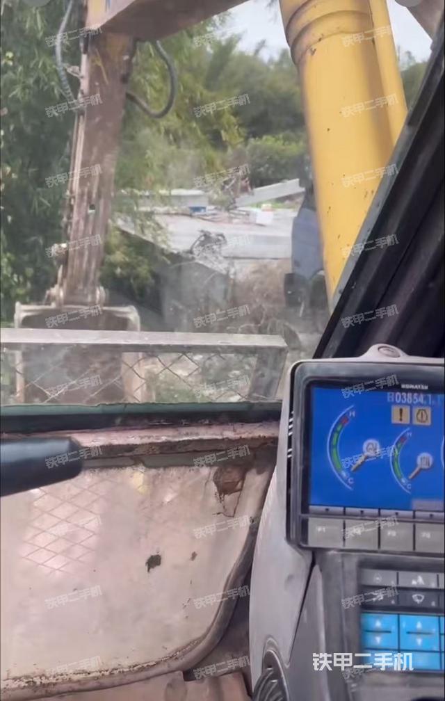 座椅左侧控制台/音响/含左手柄（驾驶室部分）