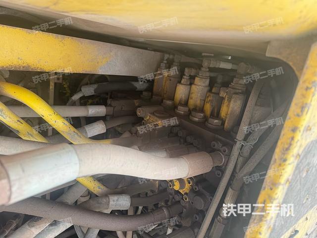 发动机室（上车部件）