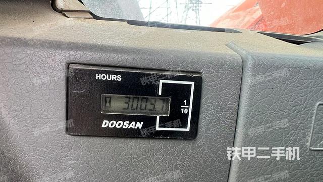 小時(shí)表(駕駛室部分) 小時(shí)表(駕駛室部分)