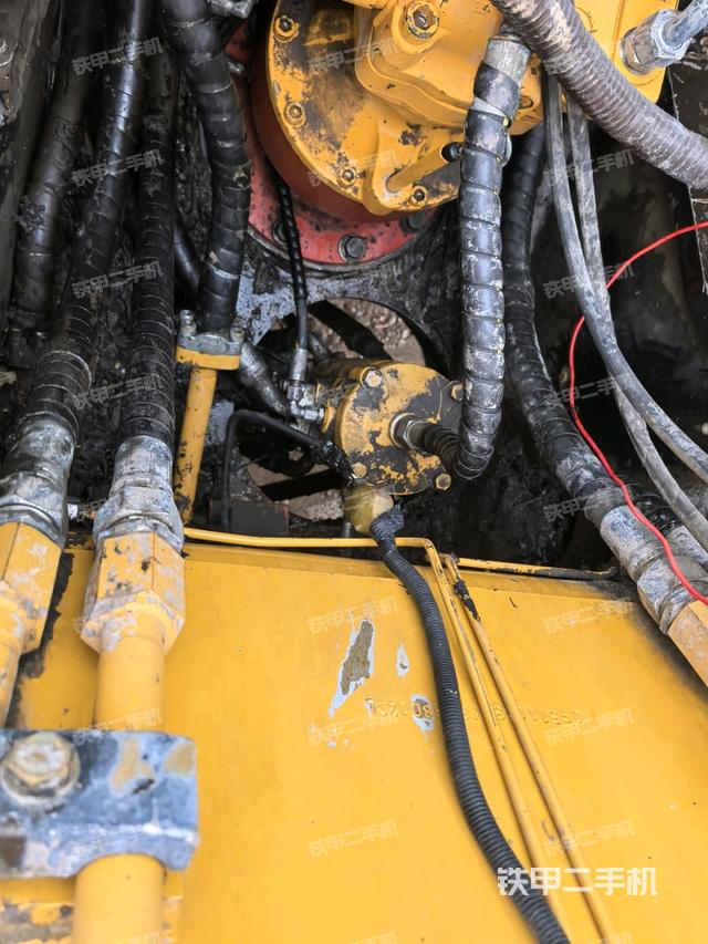 氣門室蓋螺絲特寫（上車部件）