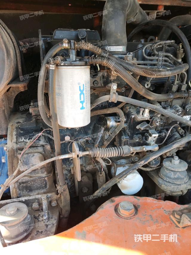 發(fā)動(dòng)機(jī)室（上車部件）