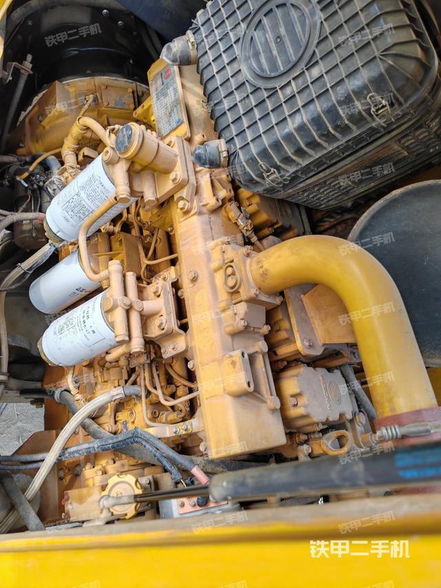 發(fā)動(dòng)機(jī)左側(cè)（整機(jī)外觀及大件）