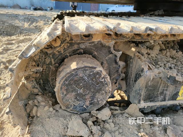 左驅(qū)動(dòng)輪（行走機(jī)構(gòu)）