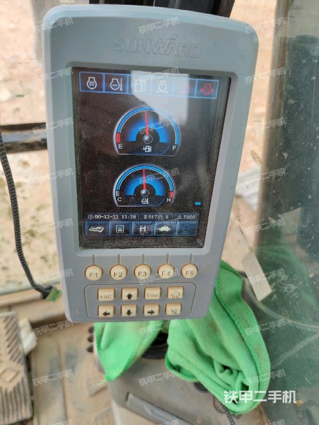 小時表(駕駛室部分) 小時表(駕駛室部分)