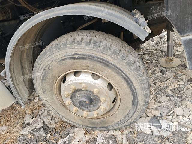 主副吊钩（汽车起重机其他部件展示）