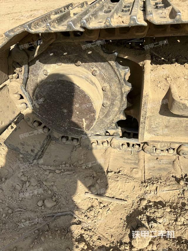 單側(cè)履帶整體（整機(jī)外觀）