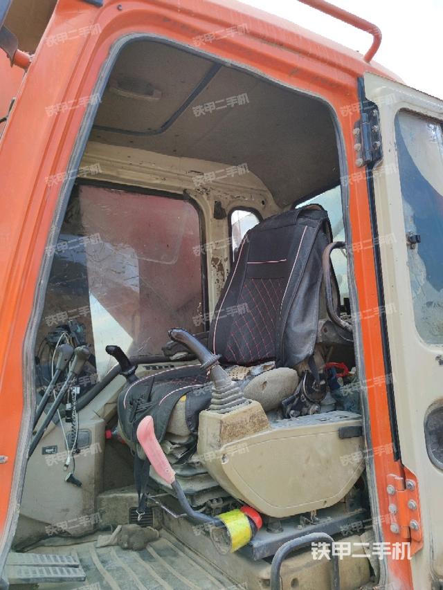 頂棚整體(駕駛室部分) 頂棚整體(駕駛室部分)