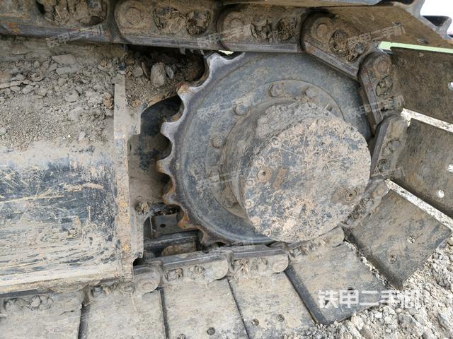 左驅(qū)動輪（行走機(jī)構(gòu)）